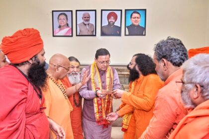 “आपदा की घड़ी में संत समाज बना संबल – सीएम धामी”